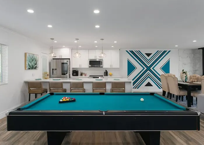 Holiday home Sunkiss - Pool, & Mini Golf - Mins To Old Town