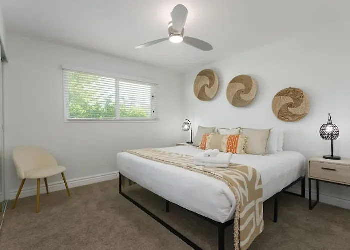 Sunkiss - Pool, & Mini Golf - Mins To Old Town Holiday home *
