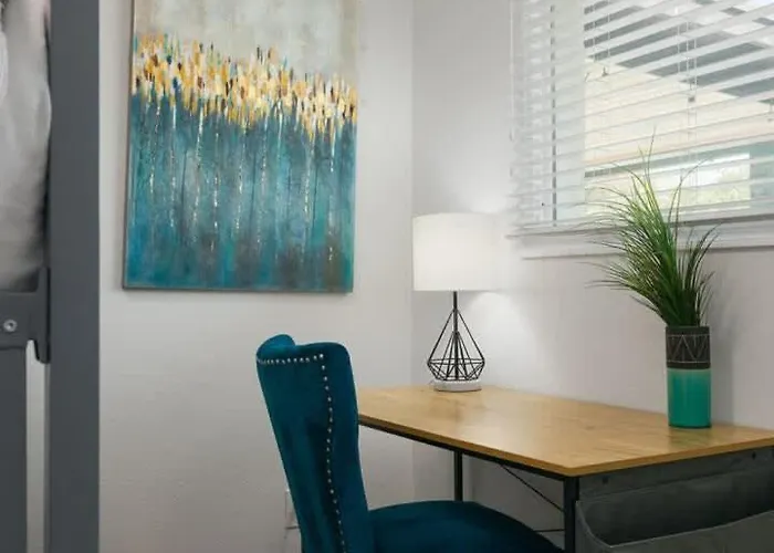 Sunkiss - Pool, & Mini Golf - Mins To Old Town Holiday home Scottsdale