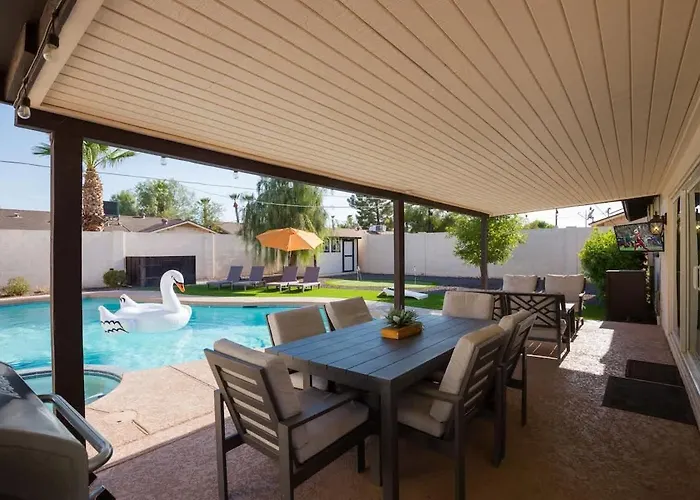 Sunkiss - Pool, & Mini Golf - Mins To Old Town Holiday home
