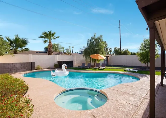 Sunkiss - Pool, & Mini Golf - Mins To Old Town *